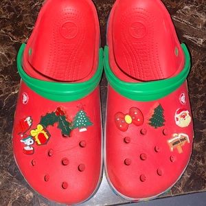 Classic Xmas Crocs! They still light up! Charms included!